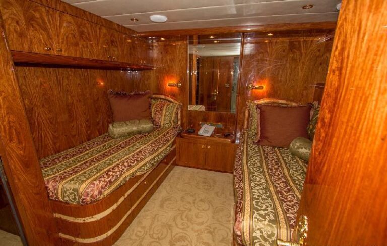 BELLA DONNA II - Twin Cabin