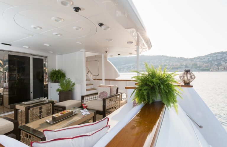 BINA - Main deck aft view