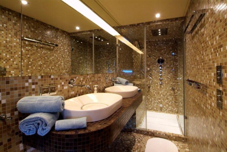 BLUE PRINCESS STAR -  Guest Ensuite