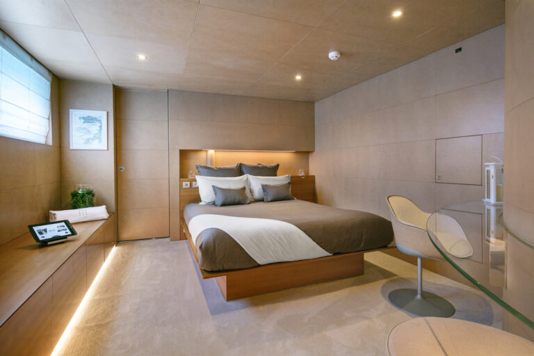 Double Cabin