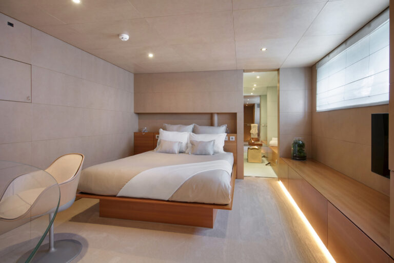 Double Cabin