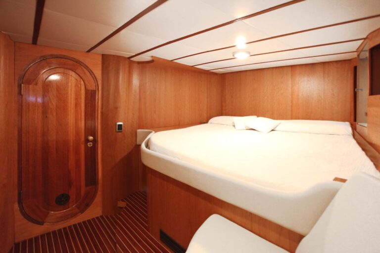 BUENA CHICA 1 - Guest Cabin 3
