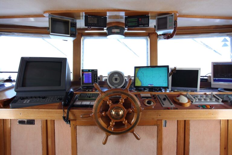 BUENA CHICA 1 - Wheelhouse