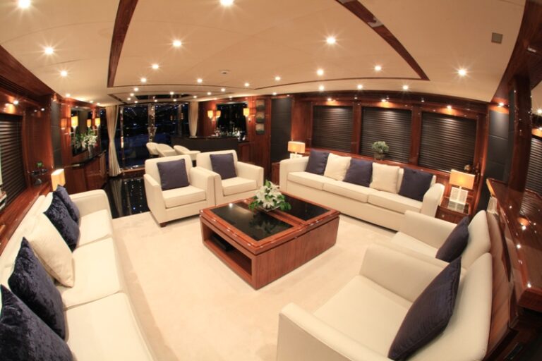 Barracuda Red Sea main saloon view 3