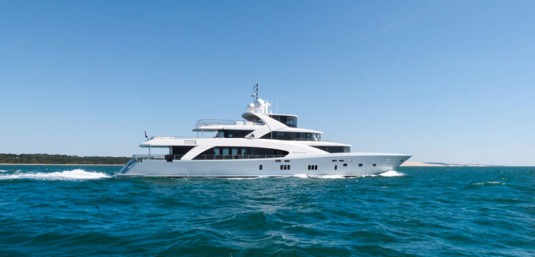 Belongers superyacht