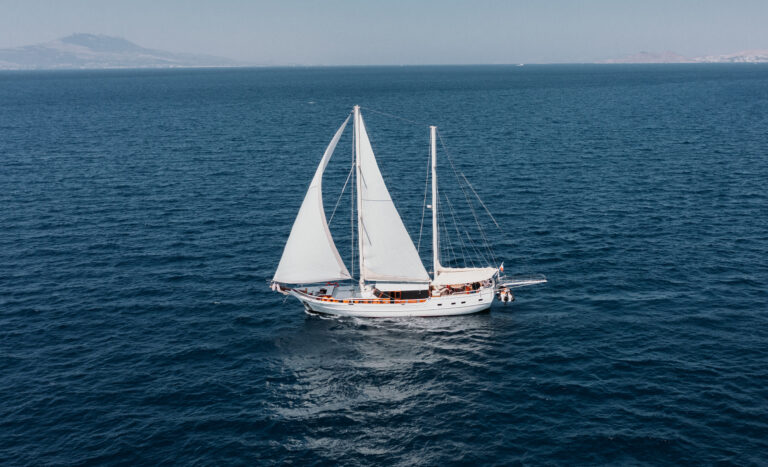 Beyaz Lale Yacht