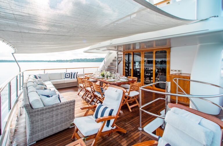 Bridge Deck Dining Alfresco