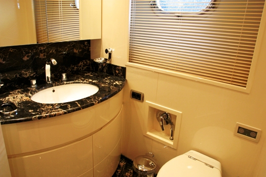 CASPIAN KING -  Bathroom