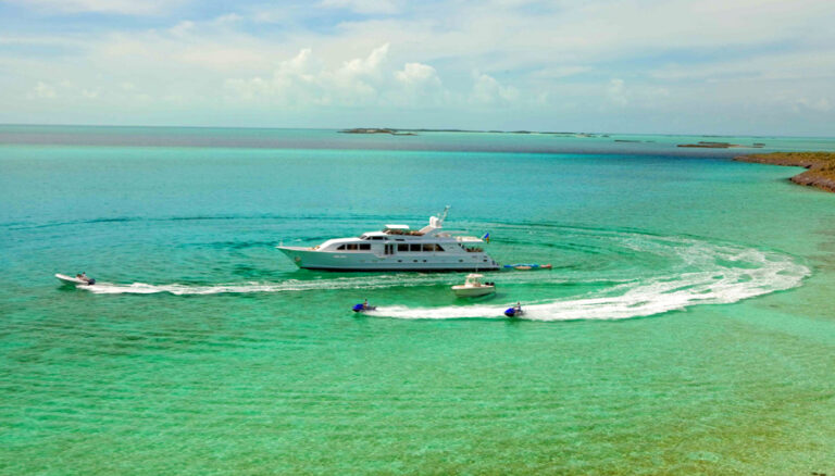 CHASING DAYLIGHT - On Charter with the watertoys
