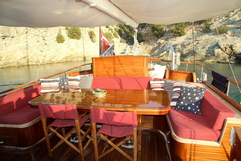 CLARISSA - Alfresco dining