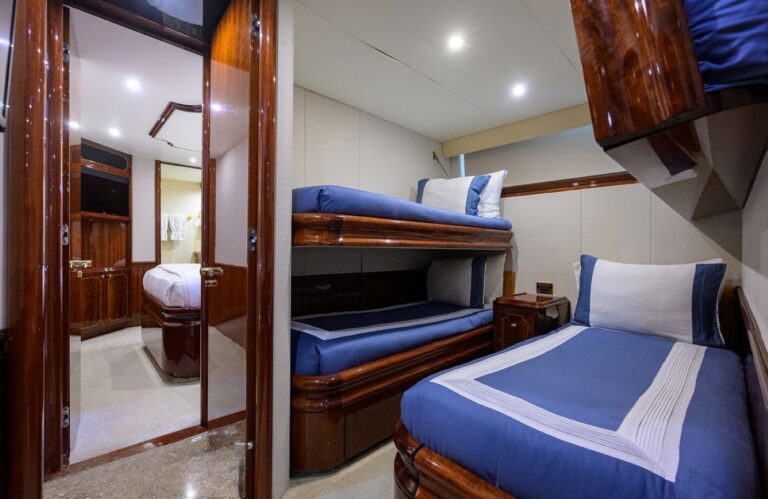 Cabin With Triple Bed