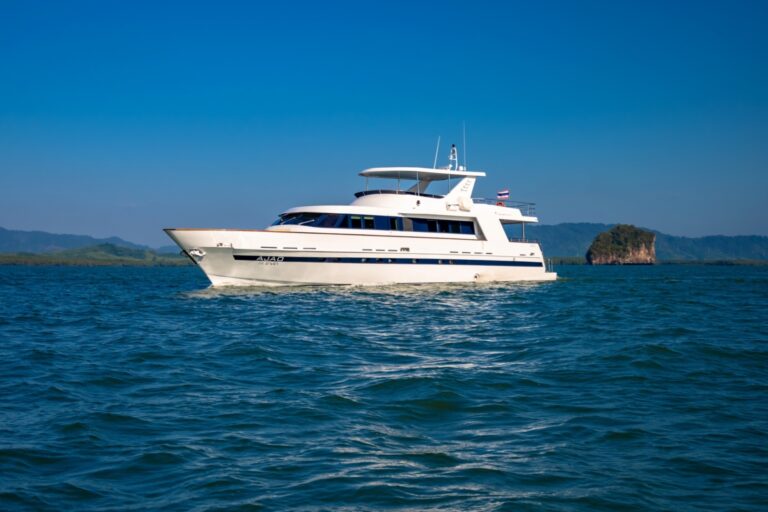 27m Motor Yacht AJAO - Cruising