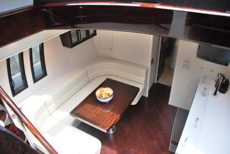 Carbon - Lower Salon