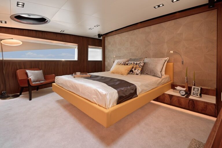Carnival Liberty 3 superyacht - Cabin
