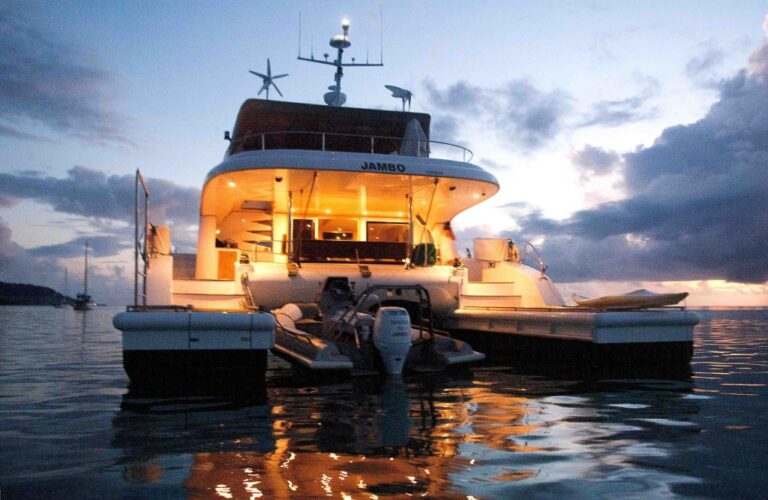 Cat JAMBO - Aft View