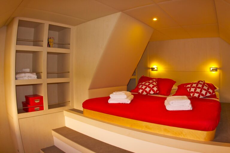 Cat JAMBO - Double Cabin