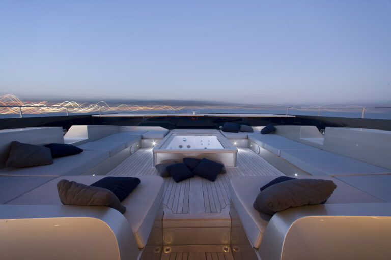 Catamaran BRADLEY -  Foredeck 2