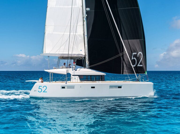 Catamaran FLO