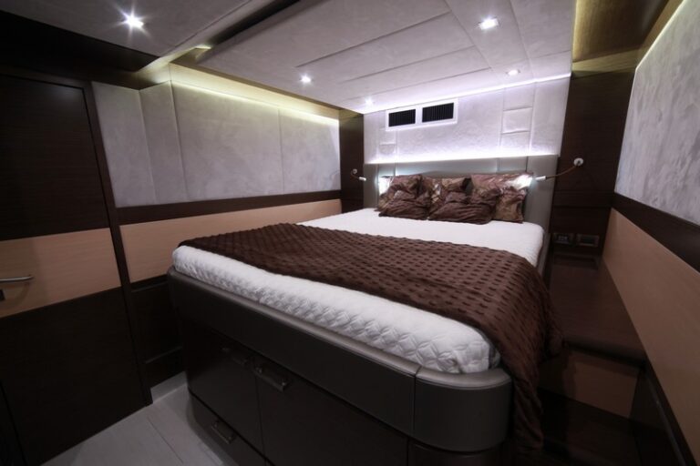 Catamaran FOREVER - Guest Cabin