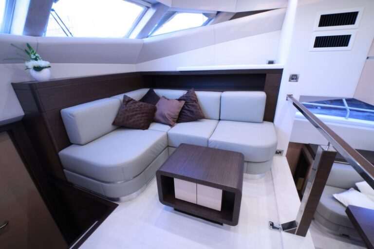 Catamaran FOREVER - Mezzanine