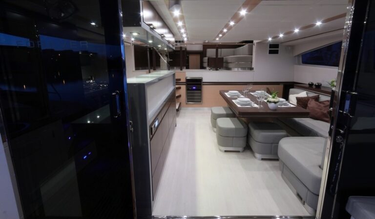 Catamaran FOREVER - Salon 2