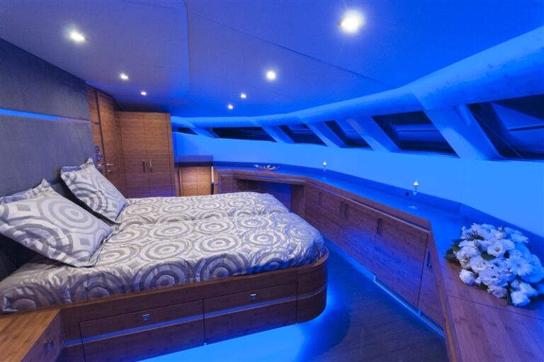 Catamaran SKYLARK - Master Cabin View 2