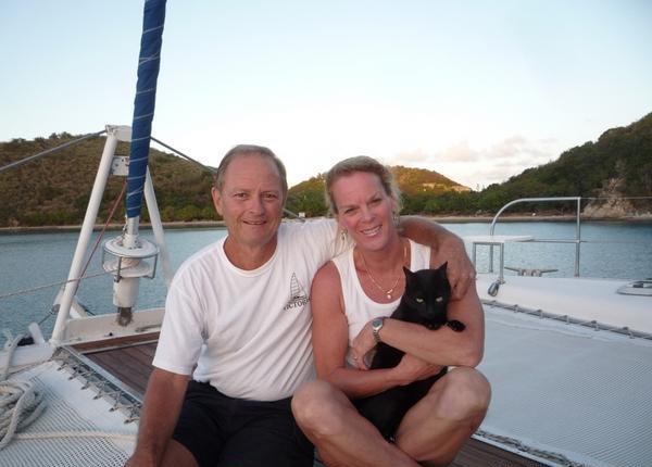 Catamaran VICTORIA - Your Crew