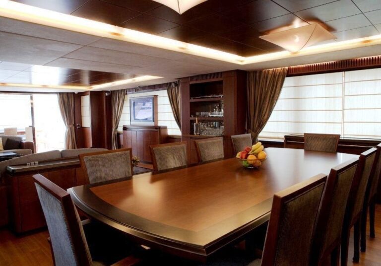 Charter yacht ITACA CLUB - Formal Dining
