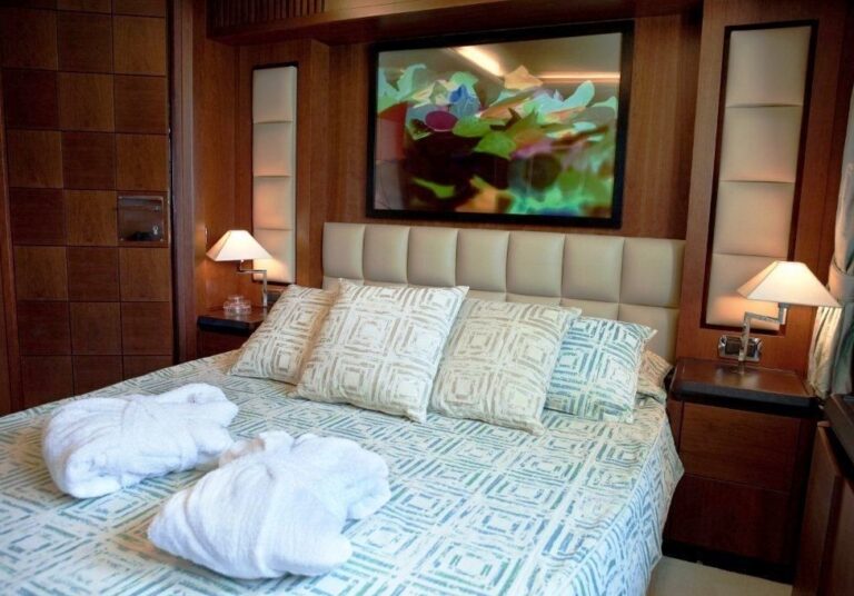 Charter yacht ITACA CLUB - Guest Cabin