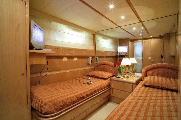 Christaldi S - Twin cabin