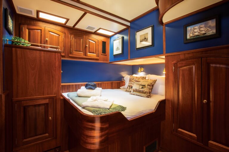 Classic SY SILVER SPRAY - Double cabin 3