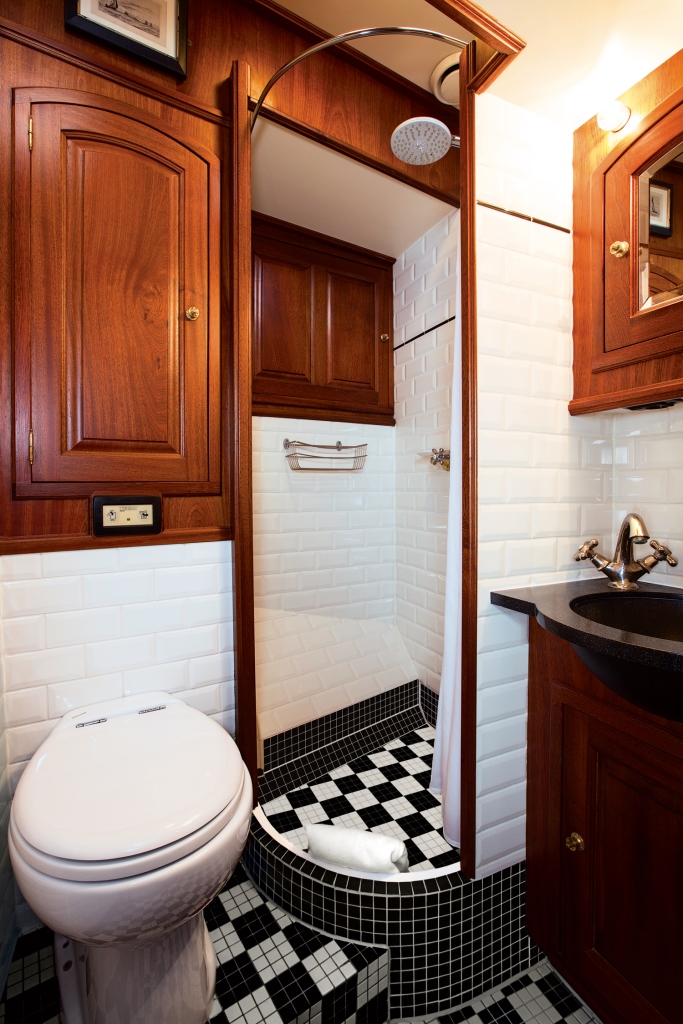 Classic SY SILVER SPRAY - Ensuite