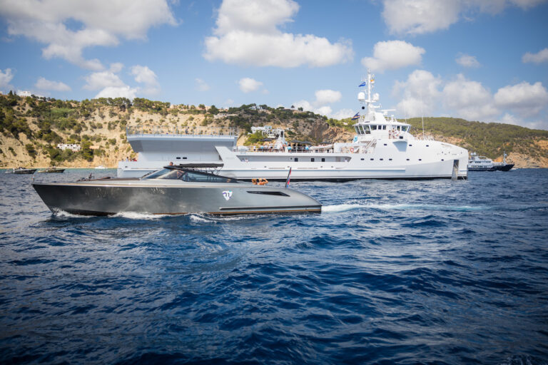 DAMEN Yacht Support GAME CHANGER - Pre Refit