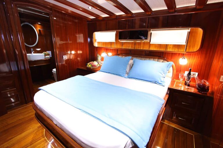 Double Cabin