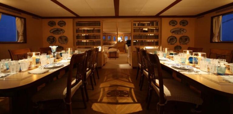 DIONE STAR - Formal dining