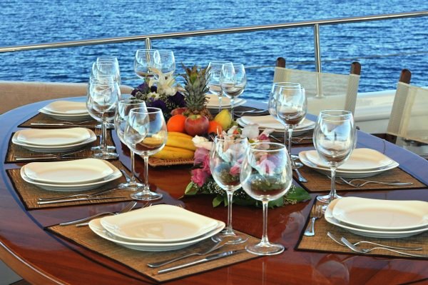 DOLCE MARE Alfresco Dining