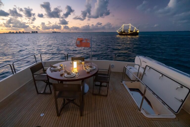 Upper aft deck dining