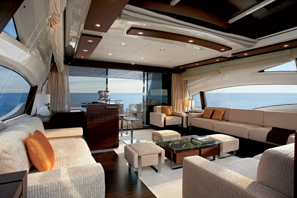 DUKE Sistership Azimut 103 S Saloon