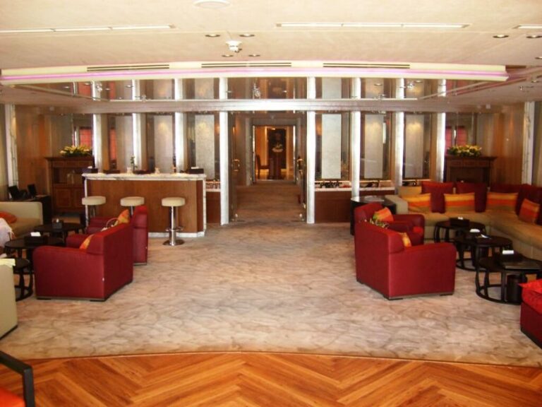 Delma Lounge
