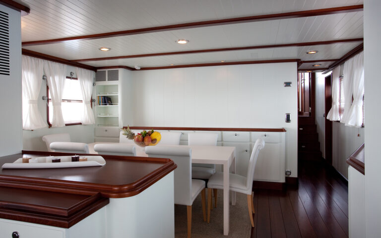 Dining Forward Of Salon