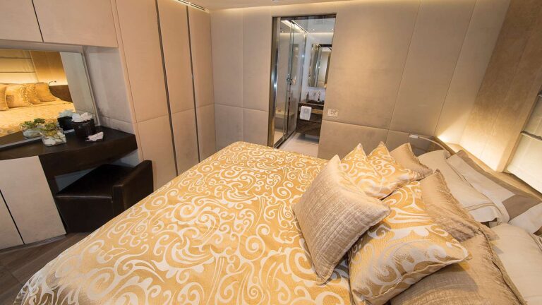 Double Cabin