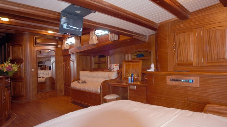 Double Guest Cabin