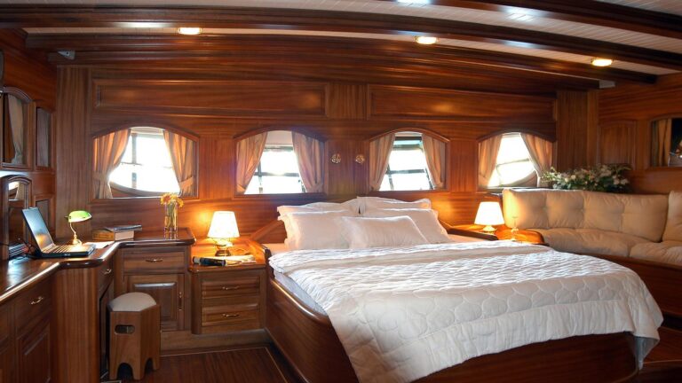 Double Guest Cabin