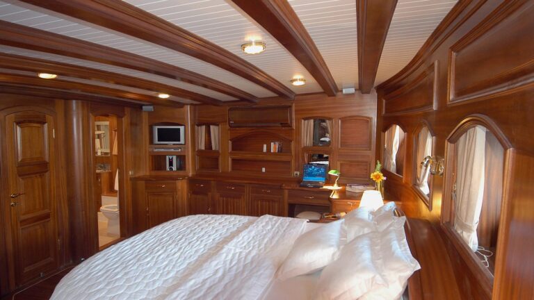 Double Guest Cabin