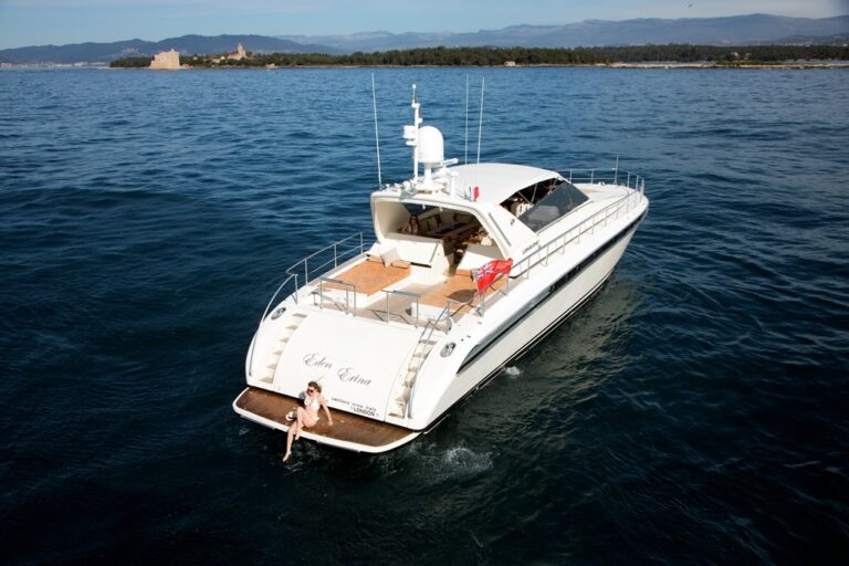 EDEN ERINA - Aft View