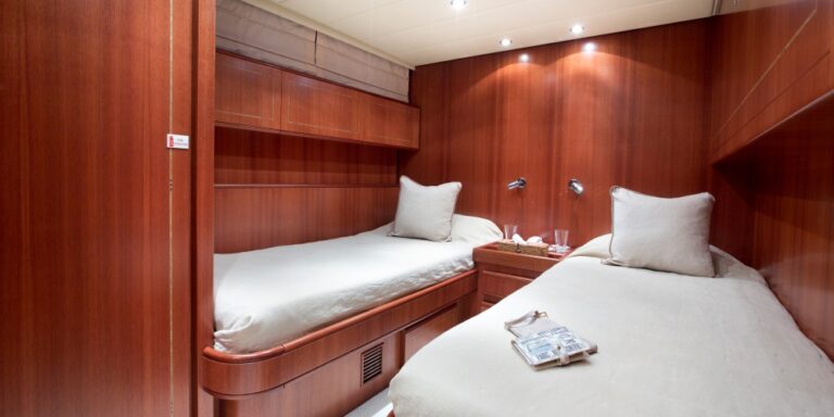 EDEN ERINA - Twin Cabin