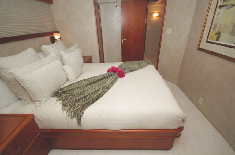 EL JEFE - double accommodation