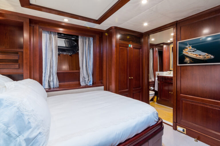 Double Cabin