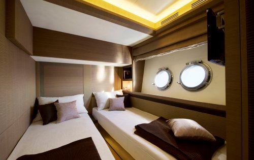 ESMERALDA OF LONDON -  Twin Cabin