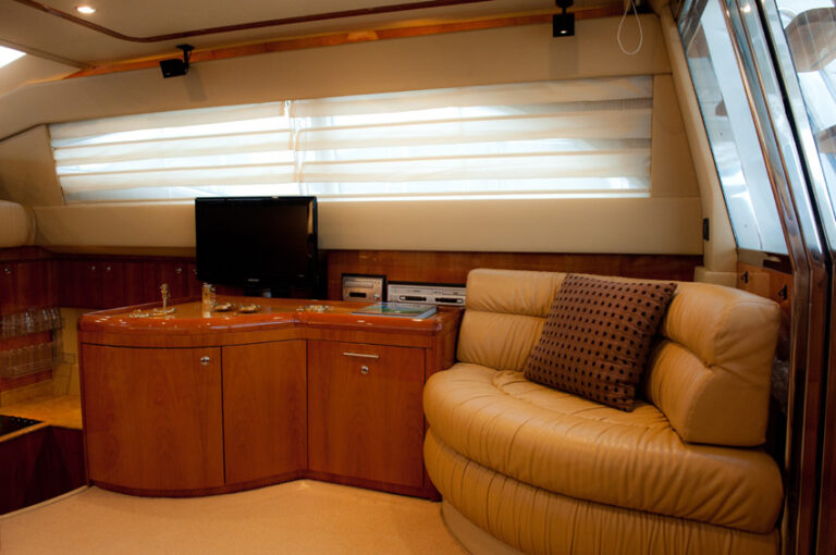 ESPERANCE III - Salon Detail